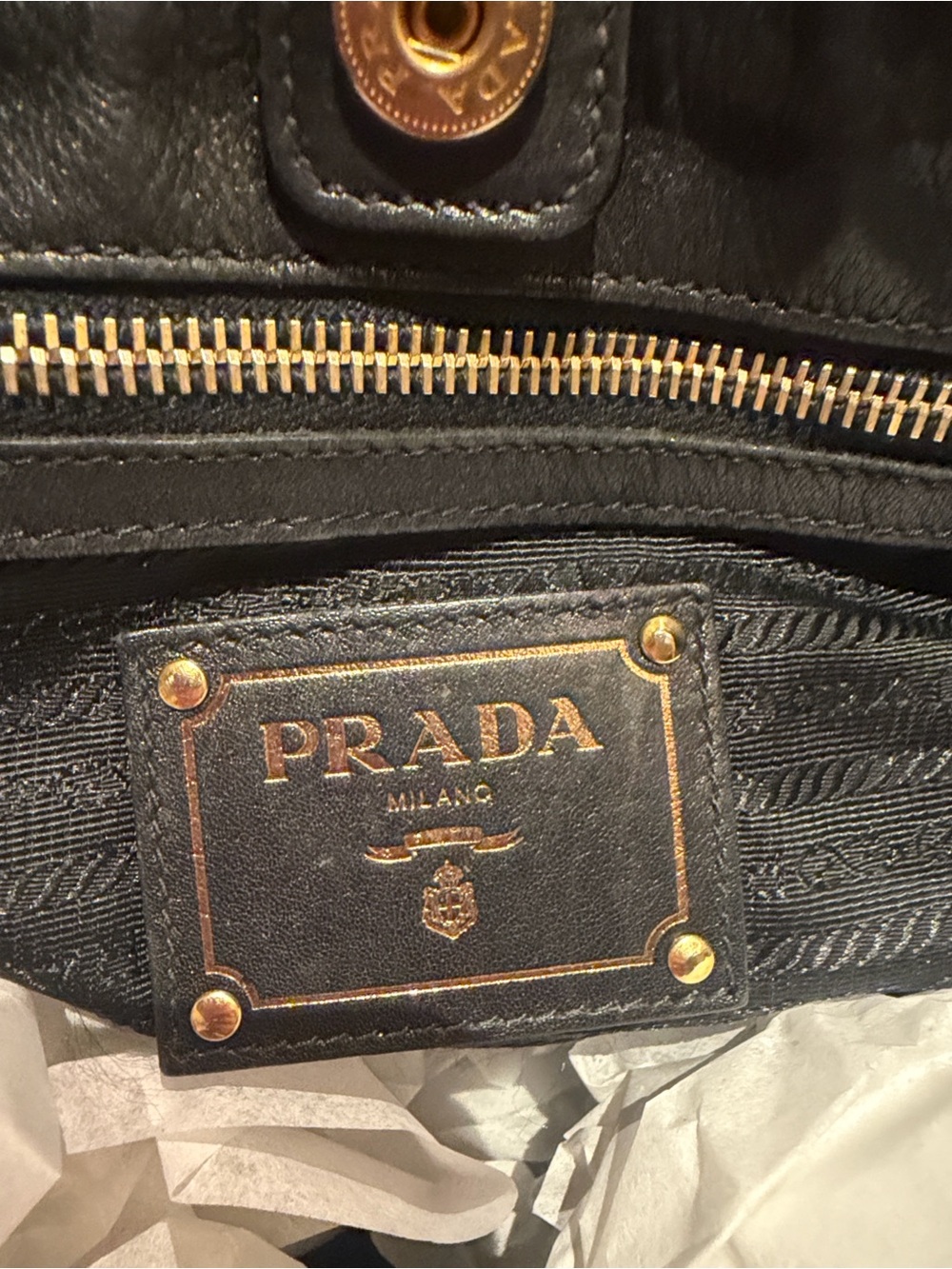 Prada Nero Large Drawstring Leather Tote with Gold Logo - Picture 15 of 16